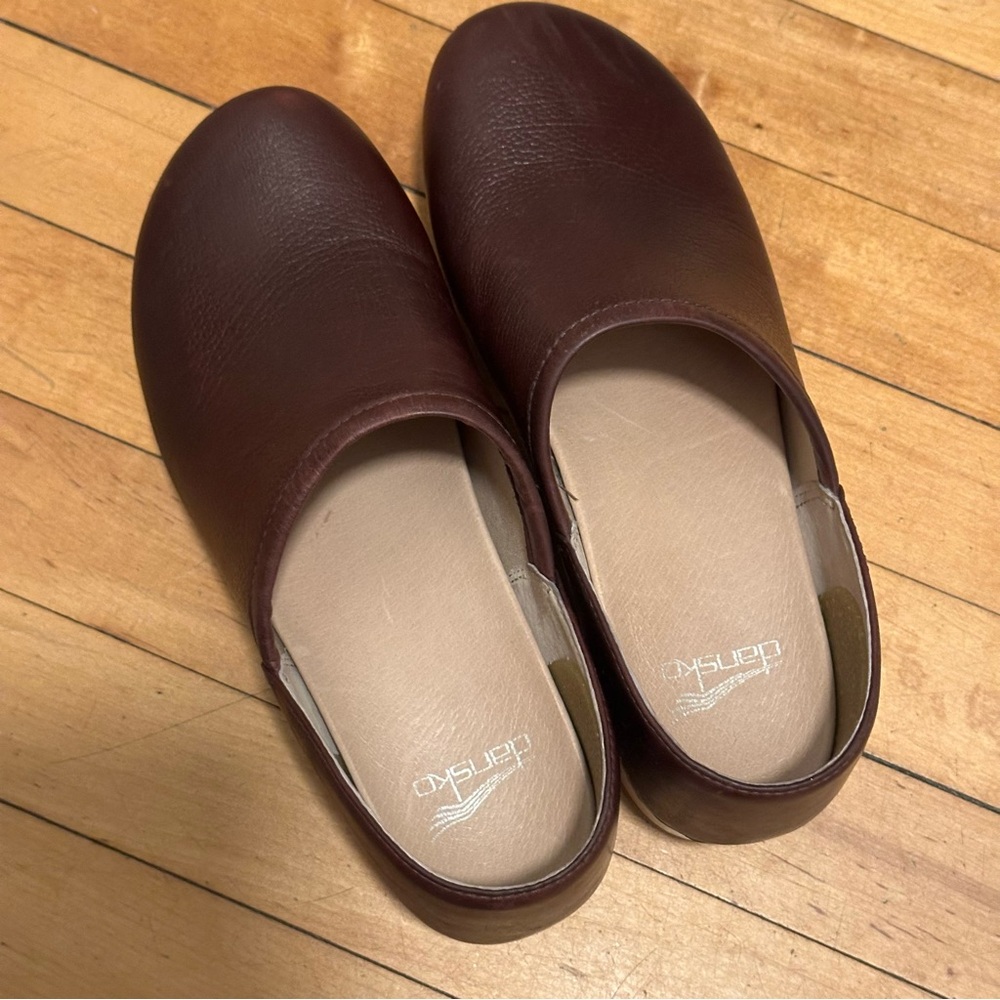 Dansko Brenna Cordovan Milled Leather Clog - Picture 12 of 12